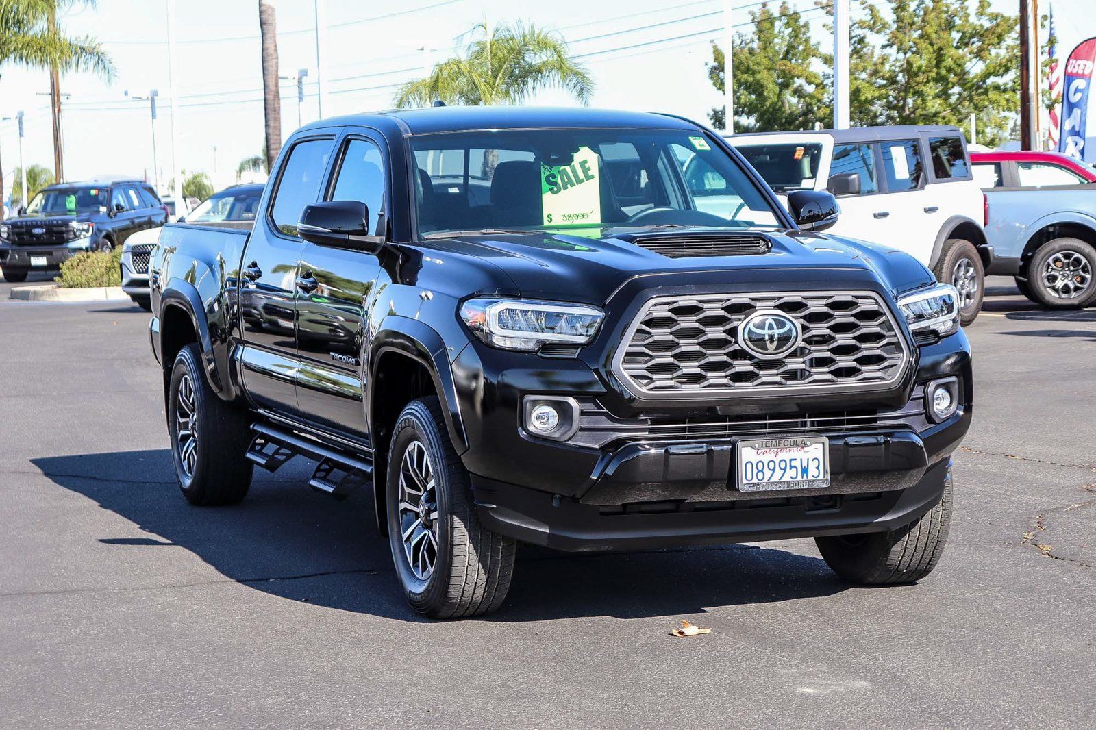 Used 2023 Toyota Tacoma TRD Sport w/ Black Out Package (TMS) AWD/4WD image 3