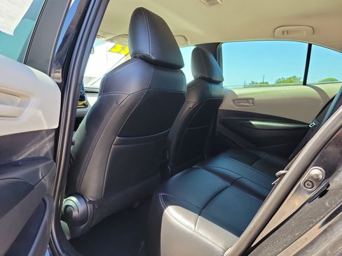 Used 2022 Toyota Corolla LE w/ LE Convenience Package FWD image 9