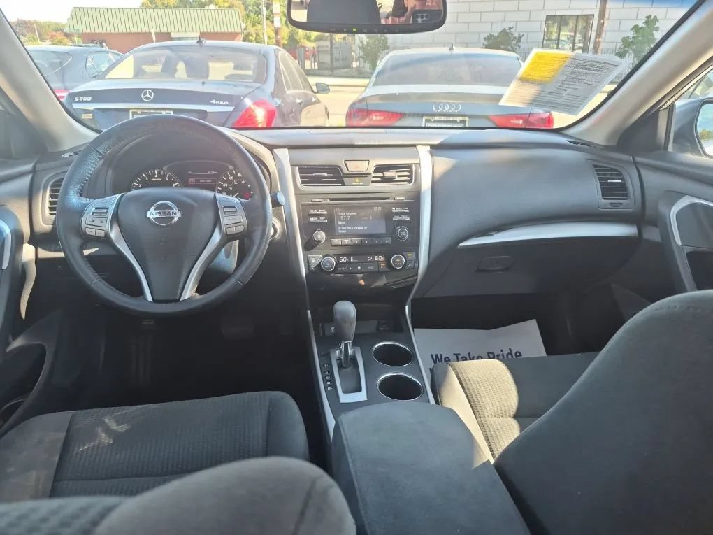 Used 2015 Nissan Altima 2.5 SV w/ Convenience Package FWD image 25