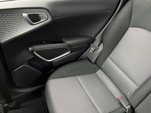 Used 2025 Kia Soul LX w/ LX Technology Package image 37