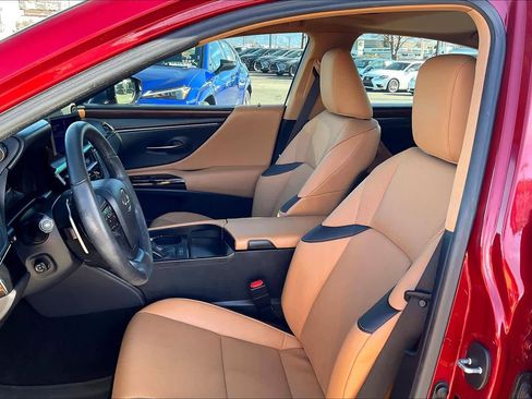 Used 2024 Lexus ES 350 w/ Premium Package image 7