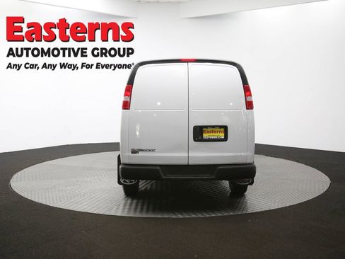 Used 2021 Chevrolet Express 2500 w/ Driver Convenience Package RWD image 33