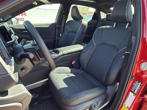 New 2026 Toyota Crown Platinum image 13