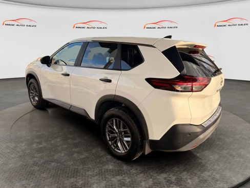 Used 2023 Nissan Rogue S image 11