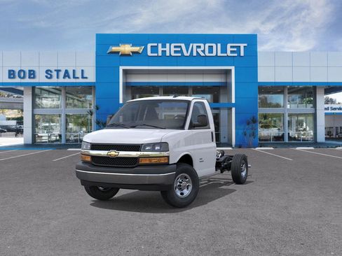 New 2025 Chevrolet Express 3500 3500 Van 139 w/ Power Convenience Package image 8