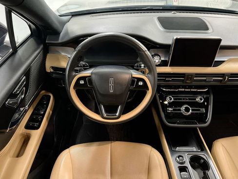 Used 2022 Lincoln Corsair Reserve w/ Equipment Group 201A image 11