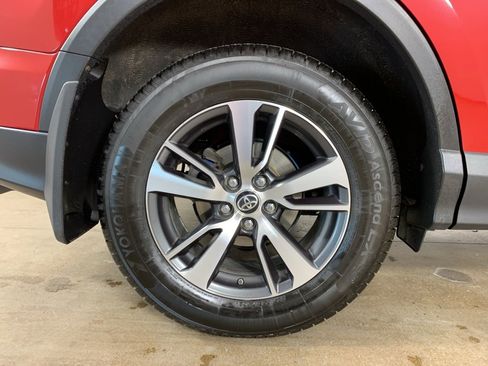 Used 2017 Toyota RAV4 XLE image 38