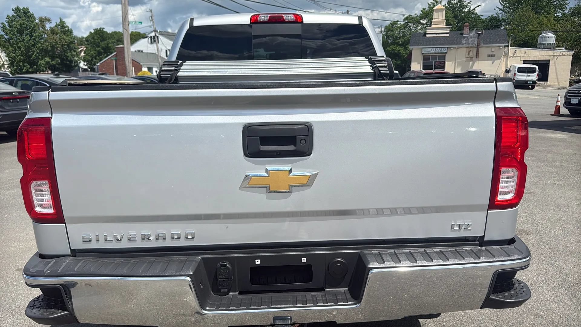 Used 2018 Chevrolet Silverado 1500 LTZ AWD/4WD image 8