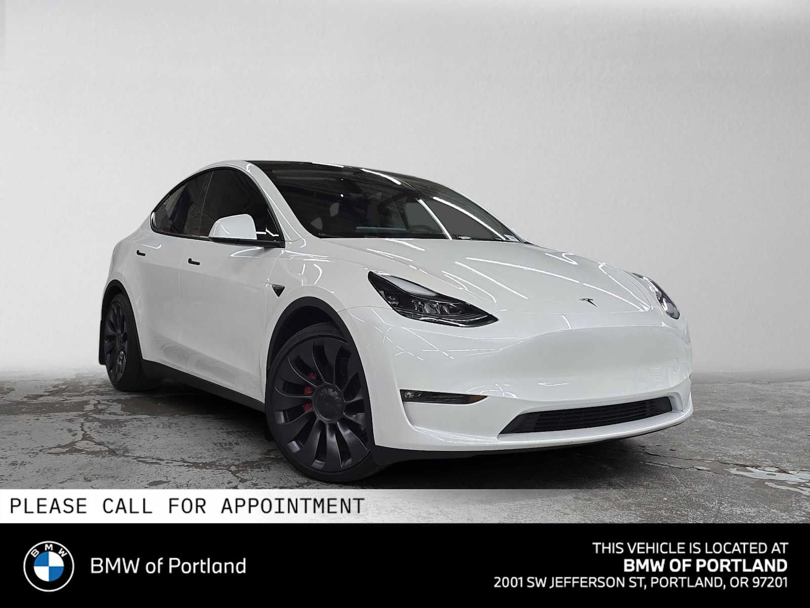 Used 2024 Tesla Model Y Performance AWD/4WD image 1