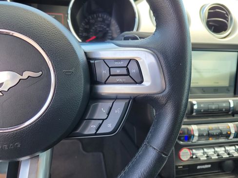 Used 2016 Ford Mustang Premium image 14