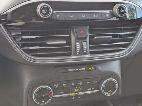 Used 2025 Ford Escape Active AWD/4WD image 21