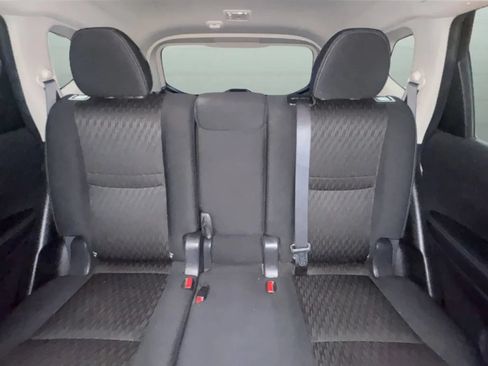 Used 2017 Nissan Rogue S FWD image 18