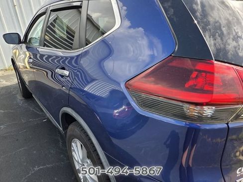 Used 2018 Nissan Rogue SV AWD/4WD image 5