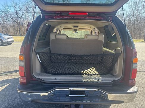 Used 2004 Chevrolet Suburban LS w/ Preferred Equipment Group image 35