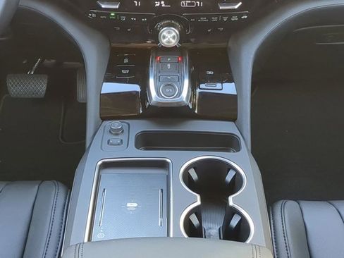 New 2026 Acura MDX SH-AWD image 19