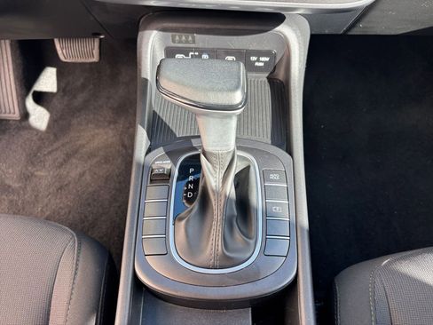 Used 2025 Hyundai Kona SEL image 41