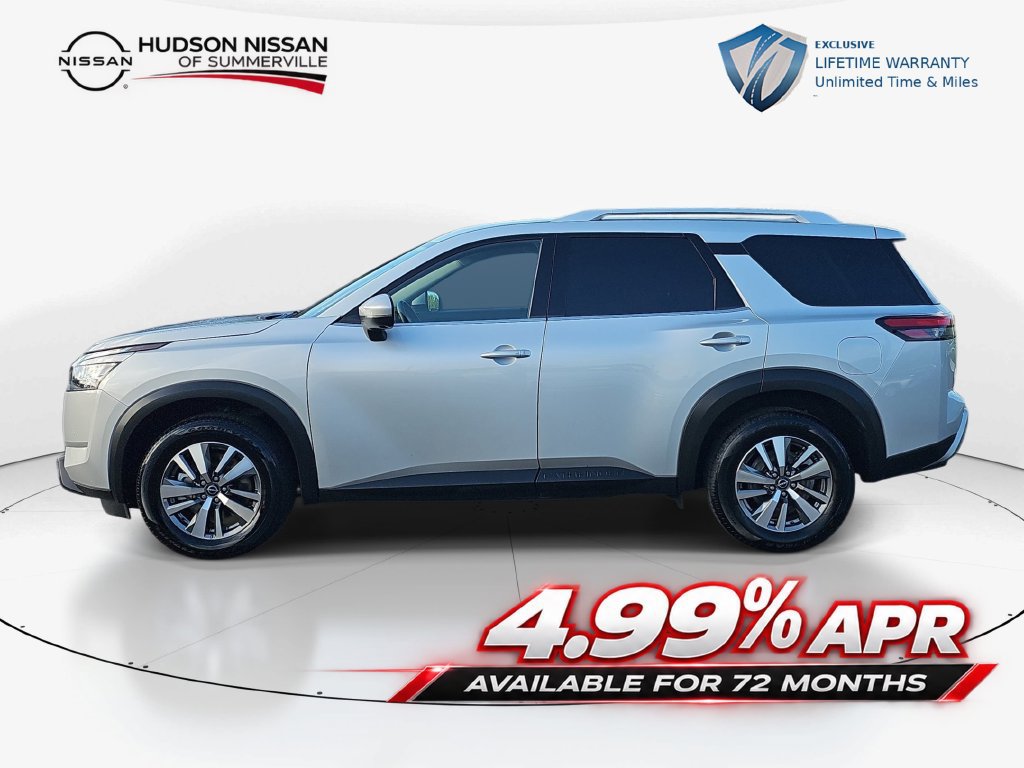 Used 2025 Nissan Pathfinder SL FWD image 11