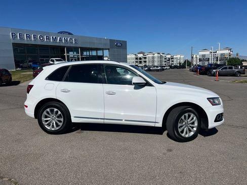 Used 2016 Audi Q5 2.0T Premium Plus w/ Technology Package AWD/4WD image 4