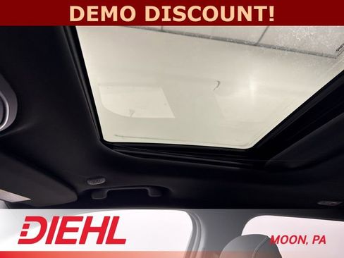 New 2025 Jeep Grand Cherokee Laredo X w/ Luxury Tech Group I image 33