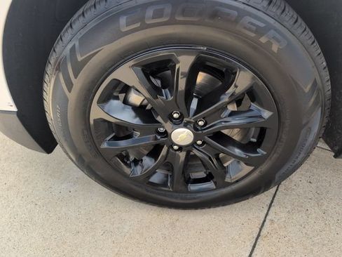 Certified 2020 Chevrolet Equinox LT AWD/4WD image 27