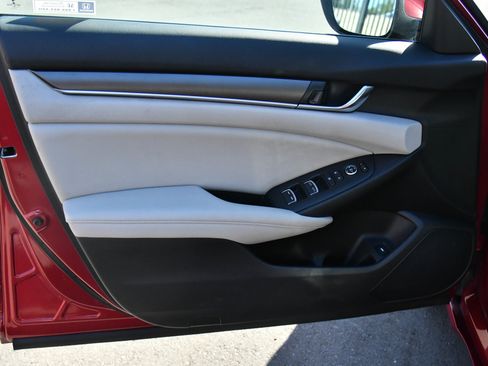 Used 2021 Honda Accord Hybrid image 13