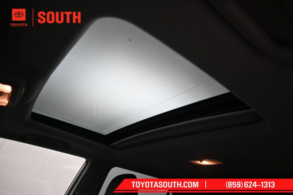 Used 2022 Toyota 4Runner TRD Off-Road Premium w/ Moonroof Package AWD/4WD image 19