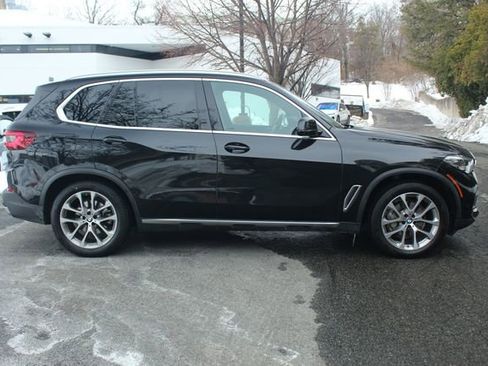Used 2023 BMW X5 xDrive40i w/ Premium Package image 11