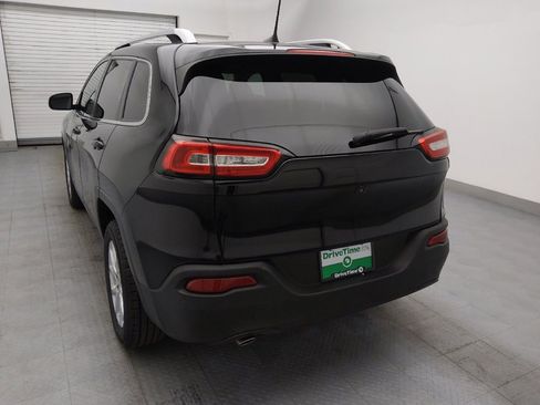 Used 2018 Jeep Cherokee Latitude image 6