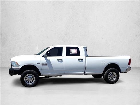 Used 2018 RAM 2500 Tradesman w/ Chrome Appearance Group AWD/4WD image 2