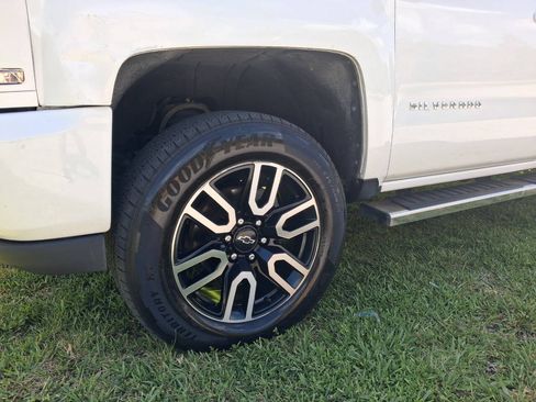 Used 2018 Chevrolet Silverado 1500 LT RWD image 18