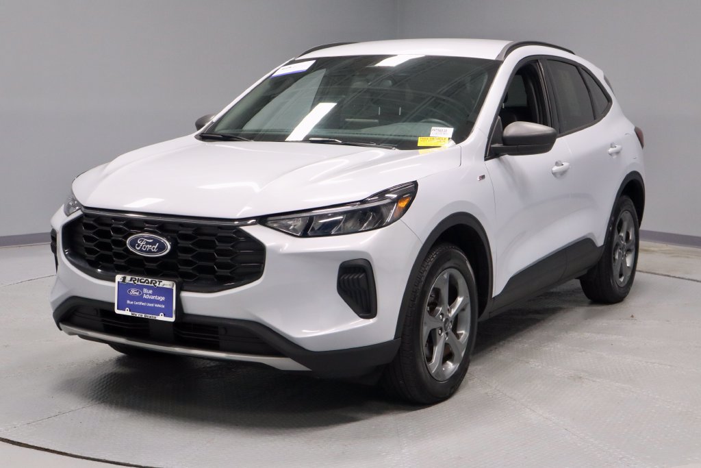 Certified 2025 Ford Escape ST-Line AWD/4WD image 6