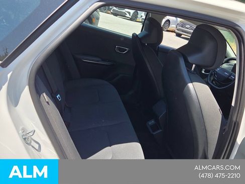 Used 2025 Kia K4 FWD image 15