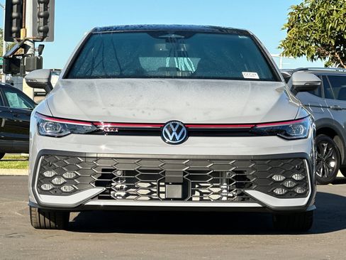 New 2026 Volkswagen GTI SE image 3