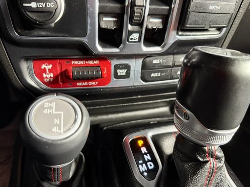 Used 2020 Jeep Wrangler Unlimited Rubicon image 24