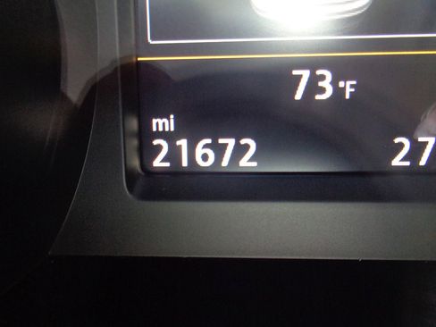 Used 2018 Volkswagen Passat 2.0T SE image 25