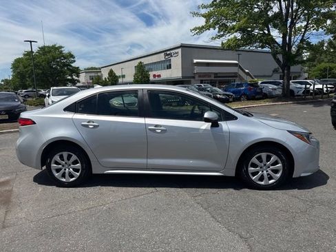 Used 2023 Toyota Corolla LE w/ Carpet Mat Package (TMS) FWD image 16