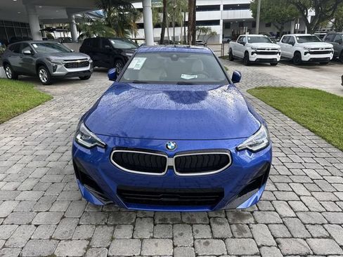 Used 2025 BMW 230i Coupe w/ M Sport Package RWD image 18