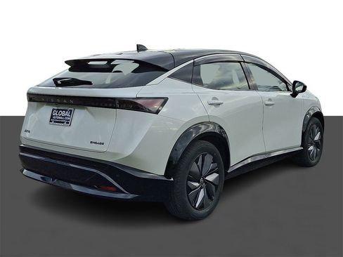 Used 2023 Nissan Ariya FWD image 7