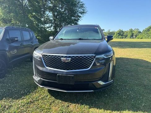 Used 2023 Cadillac XT6 Luxury image 3
