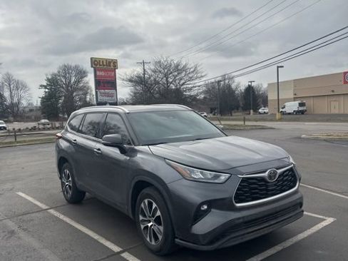 Used 2020 Toyota Highlander XLE image 7