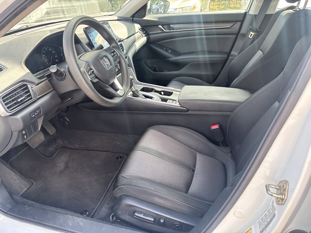 Used 2019 Honda Accord EX image 9