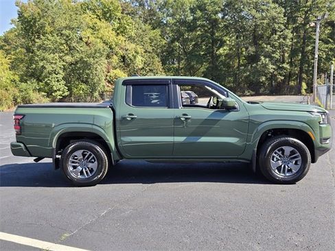 New 2026 Nissan Frontier SV w/ SV Convenience Package image 2