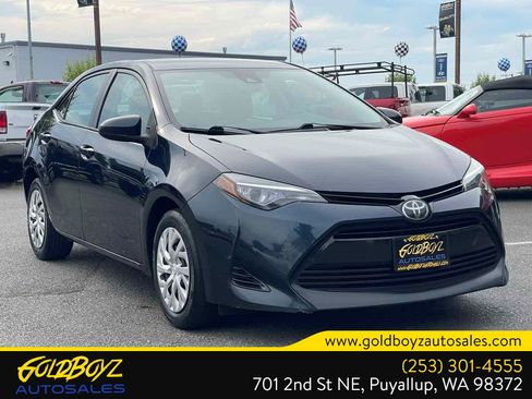 Used 2017 Toyota Corolla LE w/ Carpet Mat Package (TMS) FWD image 8