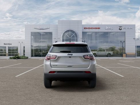 New 2026 Jeep Compass Latitude image 7