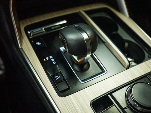 Used 2024 MAZDA CX-90 Plug-In Hybrid w/ Preferred AWD/4WD image 18