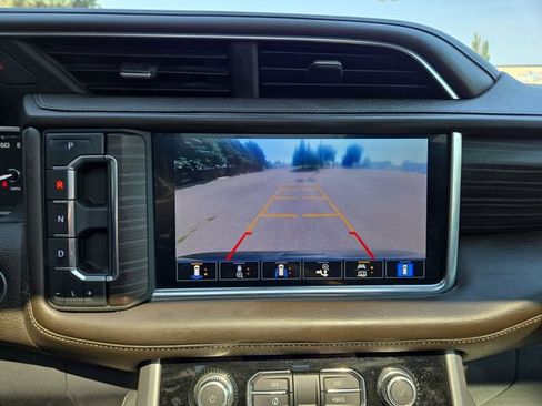 Used 2021 GMC Yukon XL Denali w/ Denali Ultimate Package AWD/4WD image 26