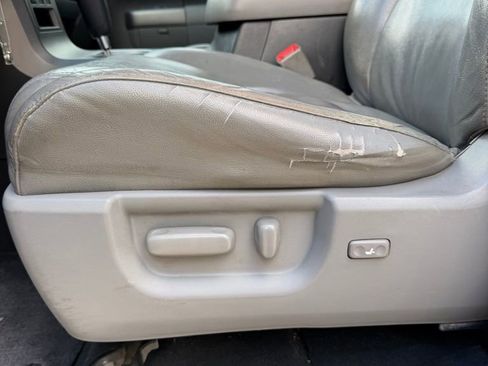 Used 2013 Toyota Tundra 2WD CrewMax w/ SR5 Pkg image 15
