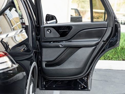 Used 2021 Lincoln Aviator Reserve w/ Equipment Group 201A image 24