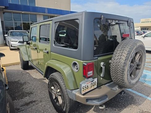 Used 2016 Jeep Wrangler Unlimited Sahara AWD/4WD image 6