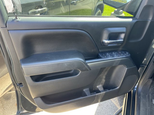 Used 2018 Chevrolet Silverado 1500 LT w/ All Star Edition AWD/4WD image 3